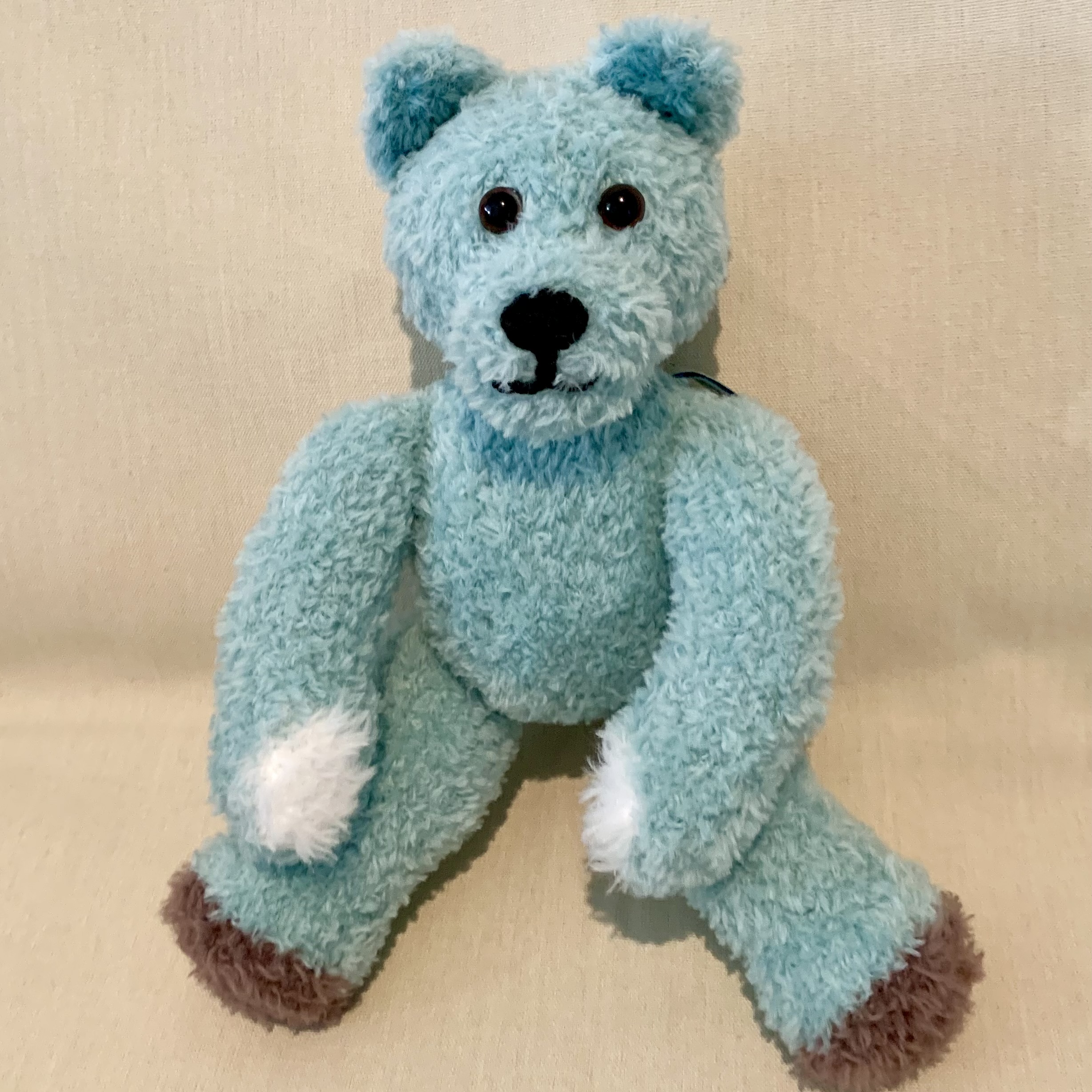 2026_352_IVRY CHF 87.-